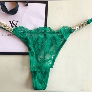 Large NWT Green Victoria’s Secret chain Thong Panty